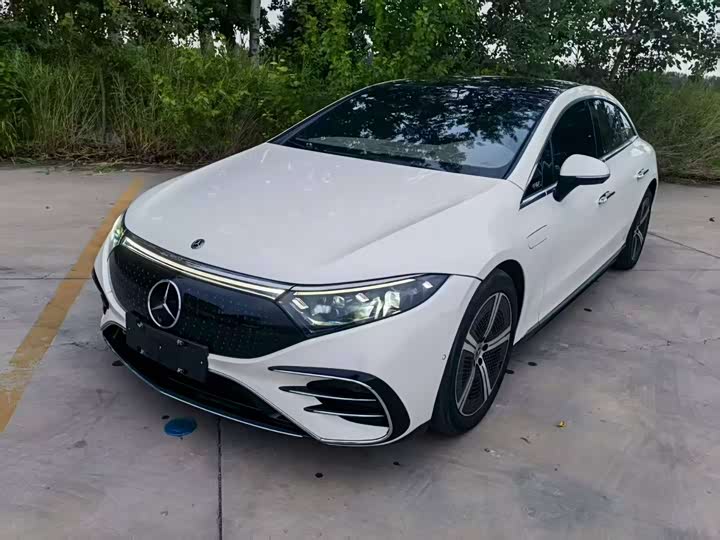 Photo 1 - Mercedes-Benz EQS