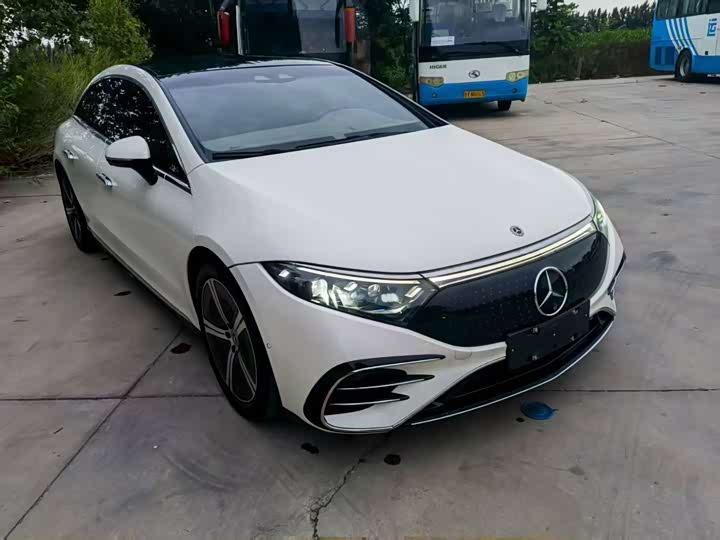 Photo 3 - Mercedes-Benz EQS