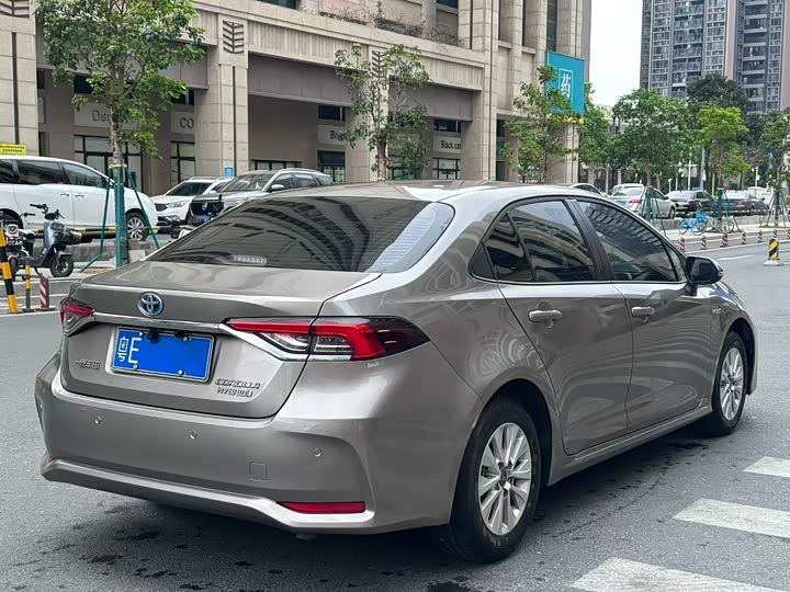 Фото 9 - Toyota Corolla