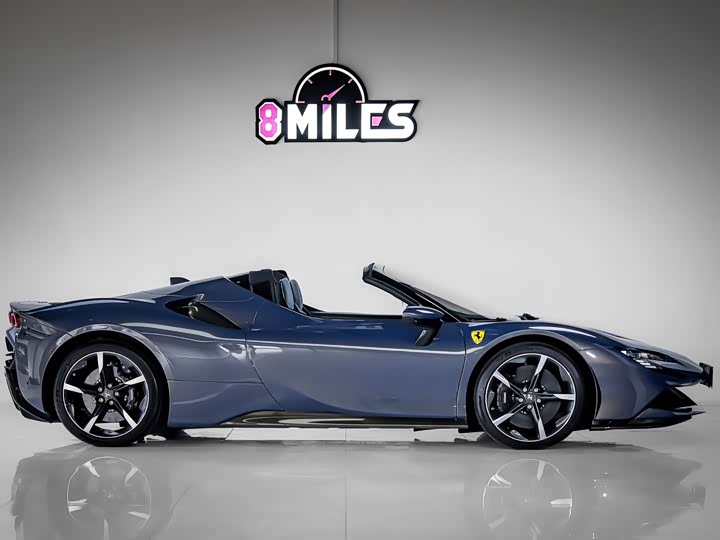 Photo 2 - Ferrari SF90