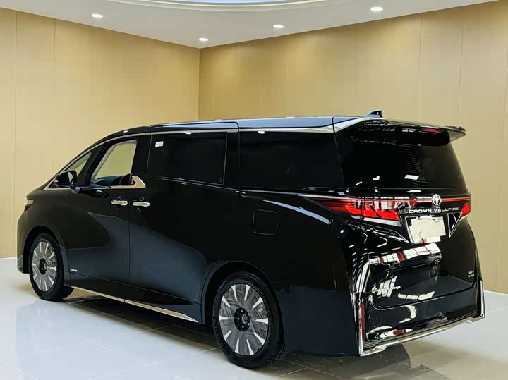 Photo 3 - Toyota Vellfire