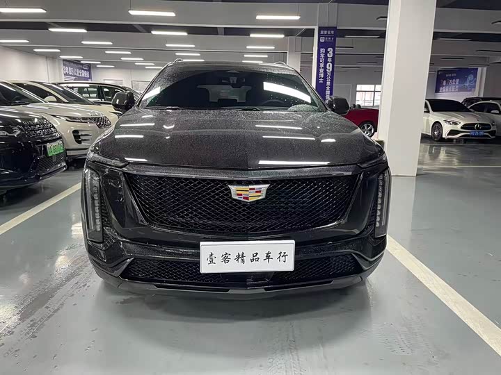 Фото 2 - Cadillac XT5