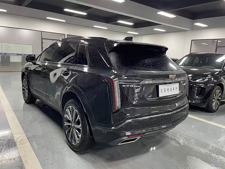 Фото 7 - Cadillac XT5