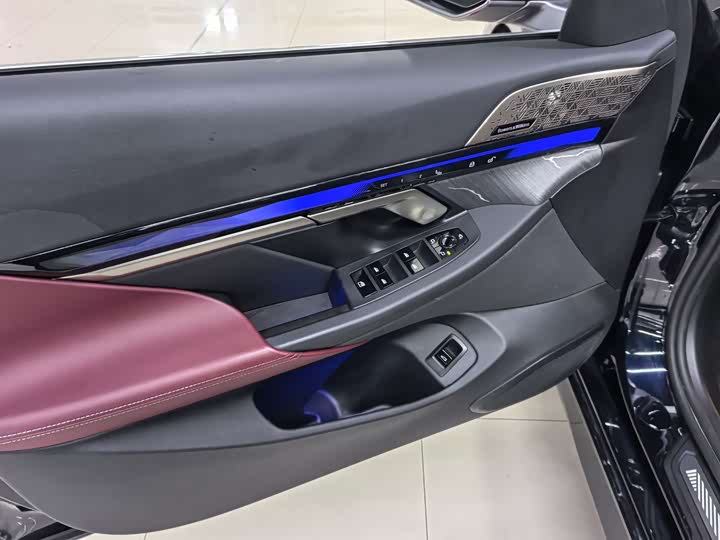 Фото 4 - BMW 5 Series