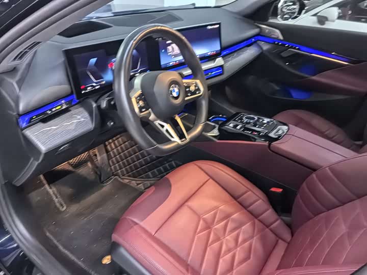 Фото 5 - BMW 5 Series