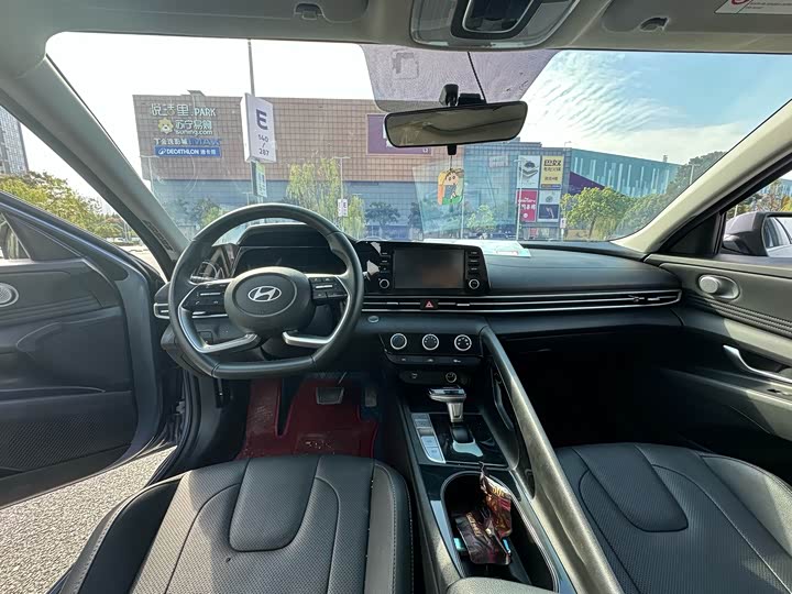 Фото 5 - Hyundai Elantra N line