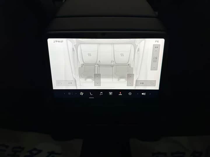 Фото 9 - Tesla Model Y