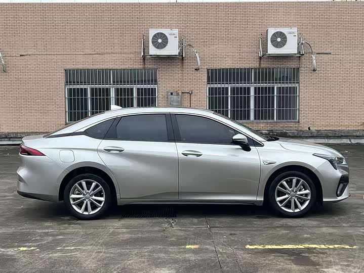 Фото 3 - GAC Aion S