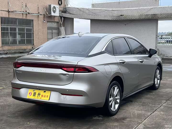 Фото 4 - GAC Aion S