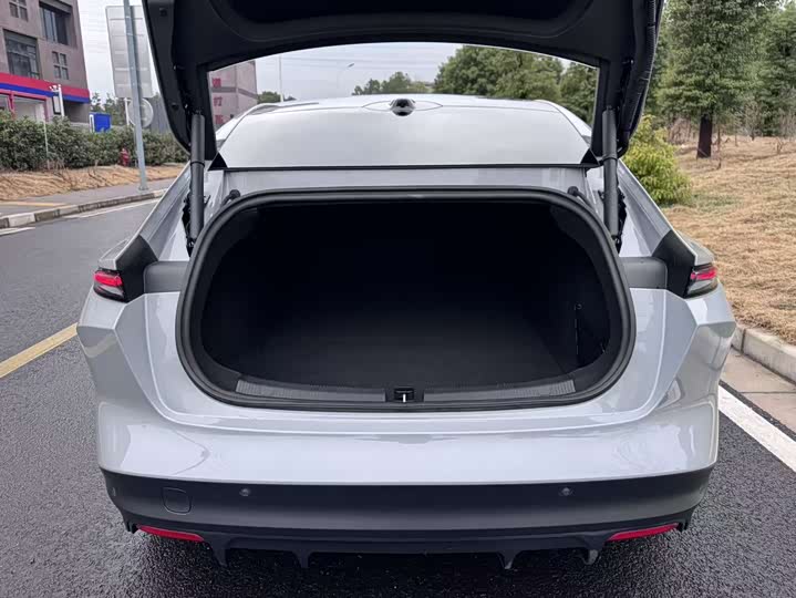 Фото 8 - Nio ET5