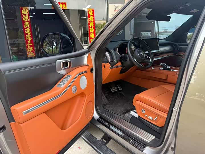 Фото 7 - Tank 700 Hybrid