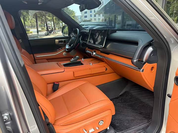 Фото 8 - Tank 700 Hybrid