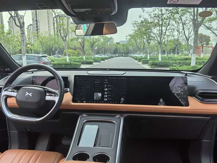 Фото 3 - XPeng G9