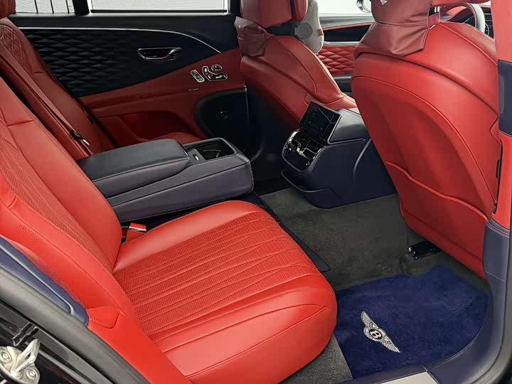 Фото 4 - Bentley Flying Spur