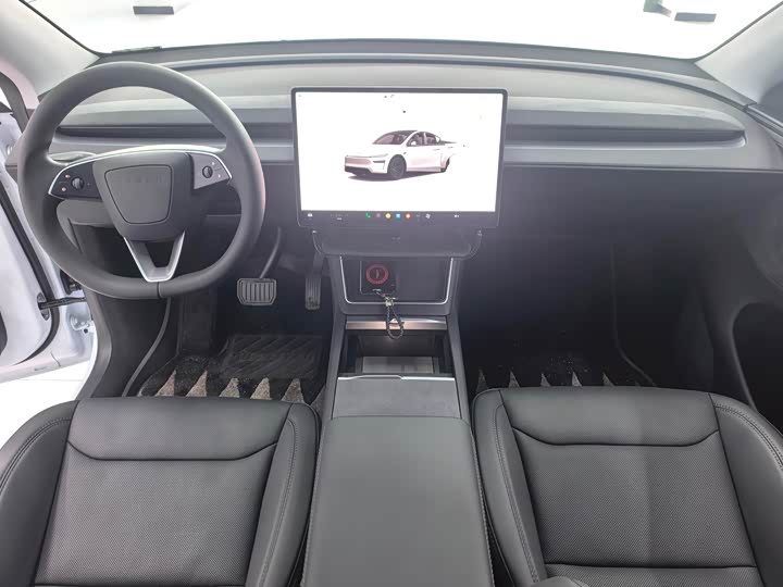 Photo 6 - Tesla Model Y