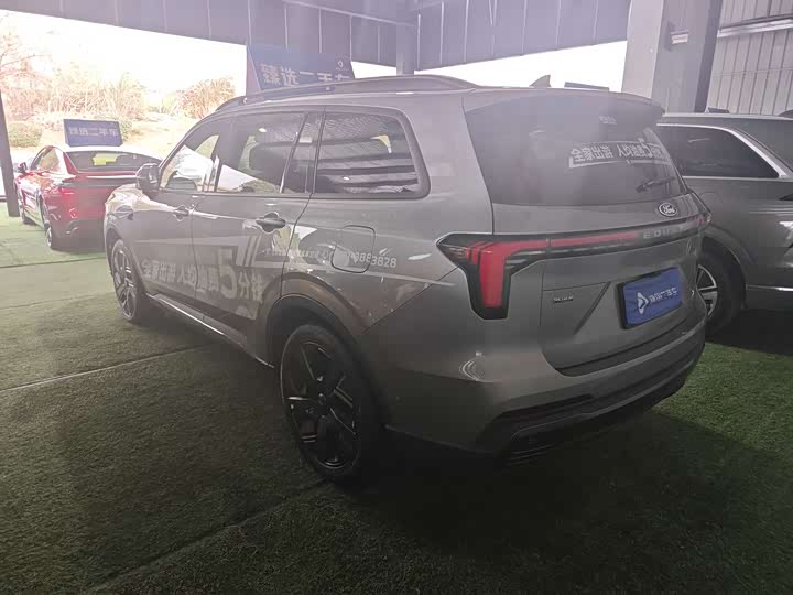 Фото 5 - Ford Equator Hybrid