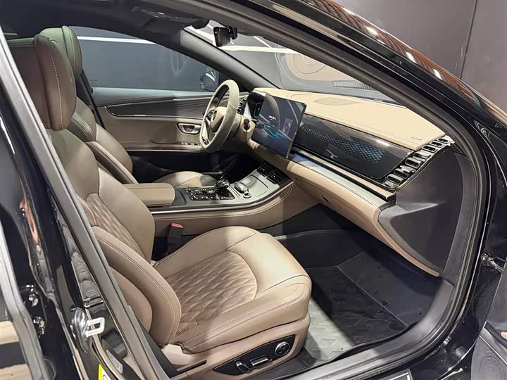 Фото 2 - BYD Han