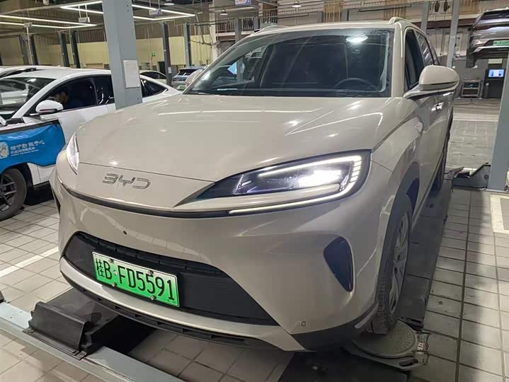 Фото 1 - BYD Sea Lion 07 DM-i Hybrid