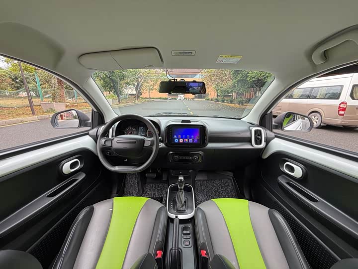 Фото 9 - Roewe Clever