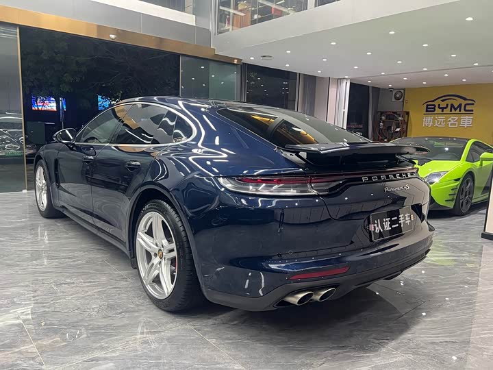 Фото 4 - Porsche Panamera