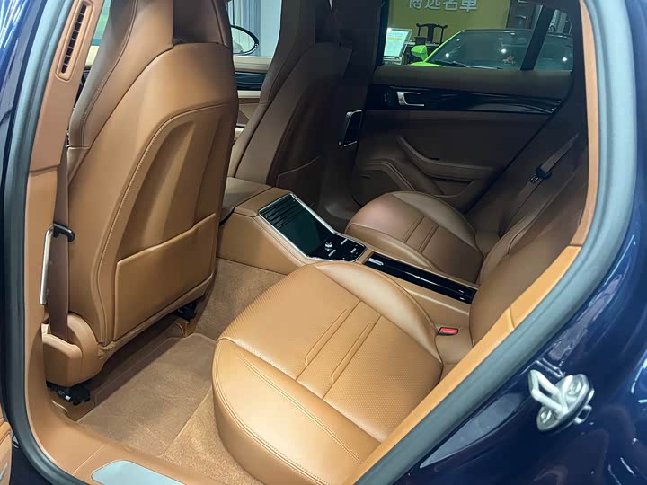 Фото 7 - Porsche Panamera