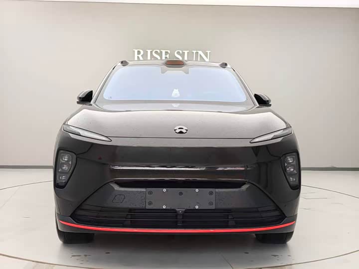 Фото 2 - Nio ES8