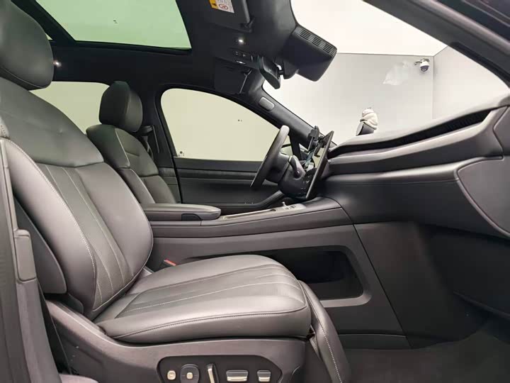 Фото 9 - Nio ES8