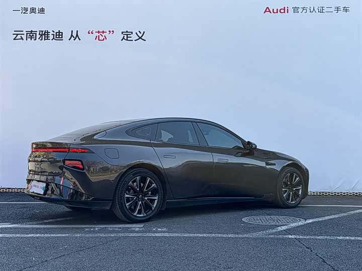 Фото 4 - XPeng P7