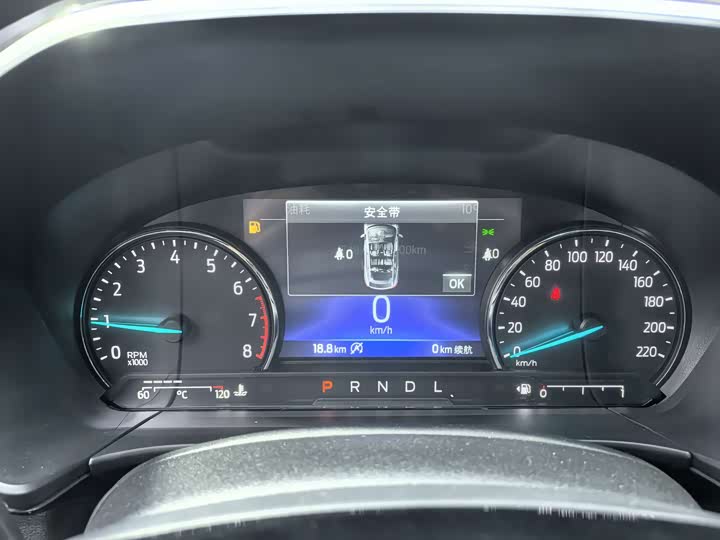 Фото 7 - Ford Escape