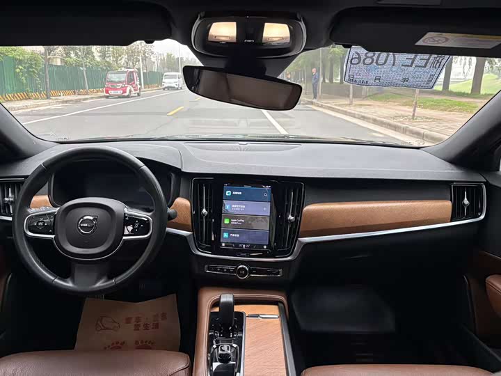 Фото 6 - Volvo S90
