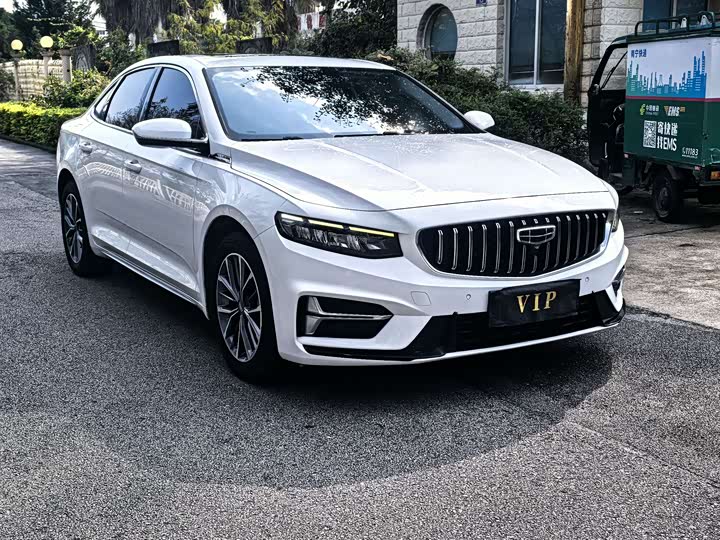 Фото 3 - Geely Preface