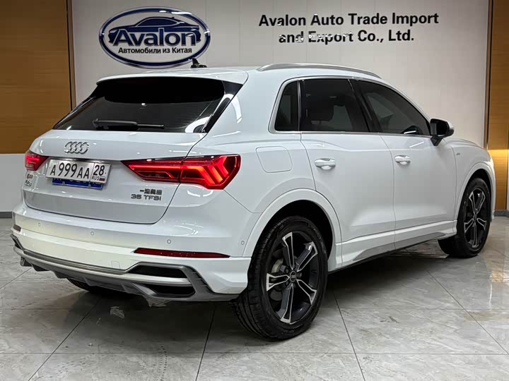 Фото 4 - Audi Q3