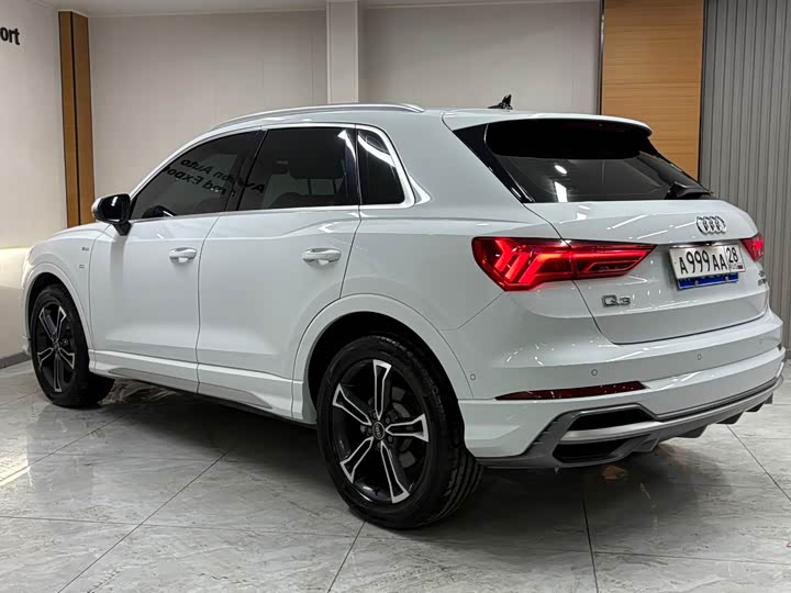 Фото 6 - Audi Q3