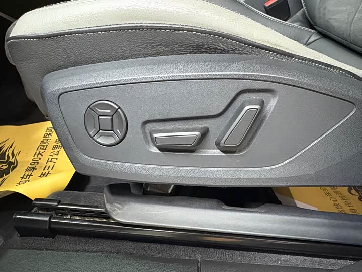 Фото 9 - Audi Q3