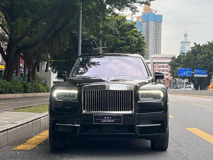 Фото 2 - Rolls-Royce Cullinan