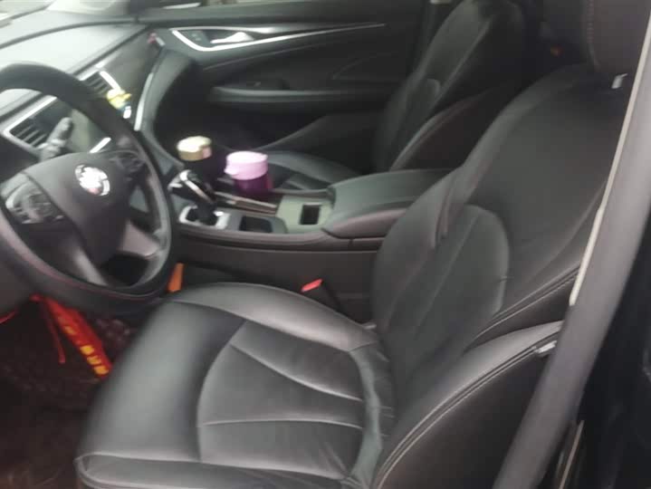 Фото 9 - Buick LaCrosse