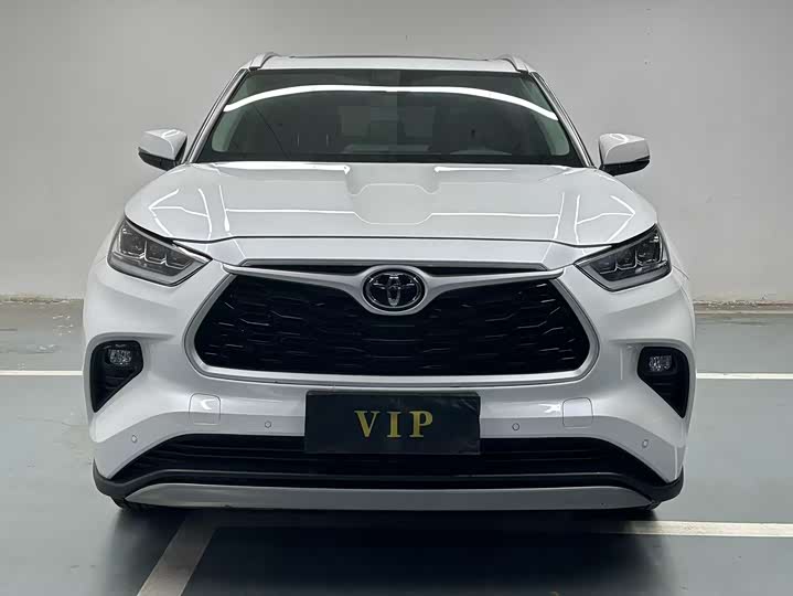 Фото 2 - Toyota Highlander