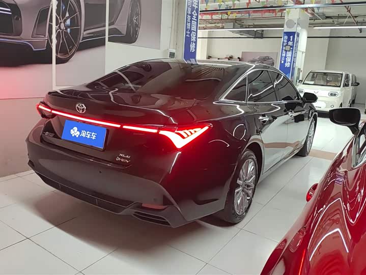 Фото 3 - Toyota Avalon