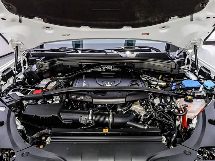 Фото 7 - Maserati Grecale