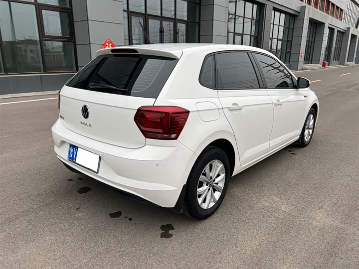 Фото 4 - Volkswagen Polo