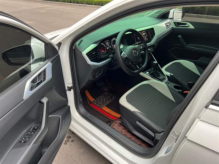 Фото 6 - Volkswagen Polo