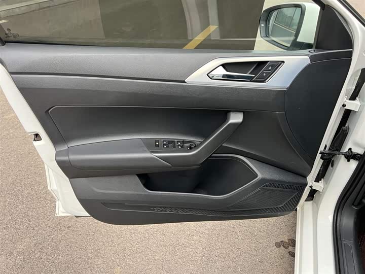 Фото 9 - Volkswagen Polo