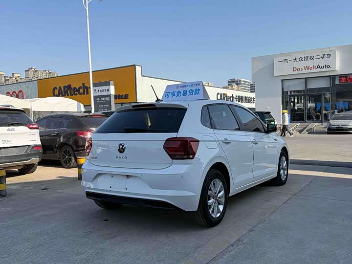 Фото 9 - Volkswagen Polo