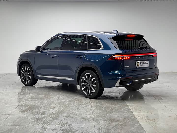 Фото 4 - Geely Monjaro