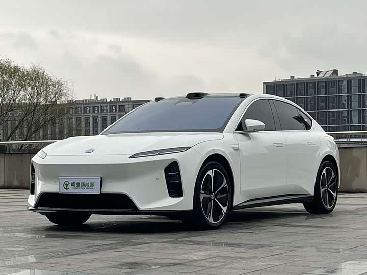 Фото 1 - Nio ET5