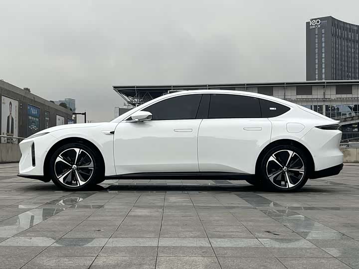 Фото 7 - Nio ET5