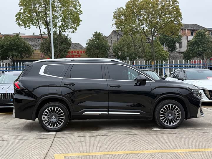 Фото 7 - Geely Okavango L