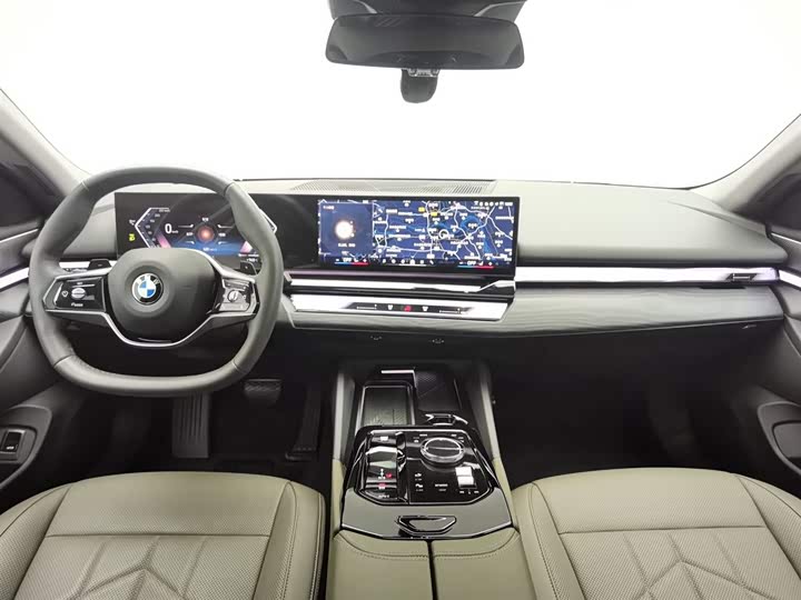 Фото 5 - BMW 5 Series