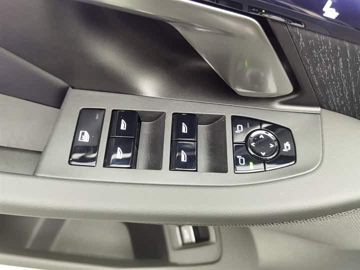 Фото 9 - BMW 5 Series