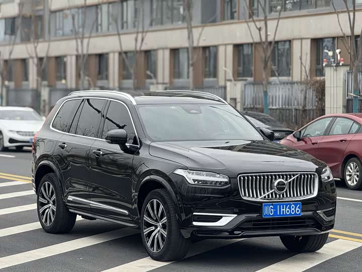 Фото 2 - Volvo XC90